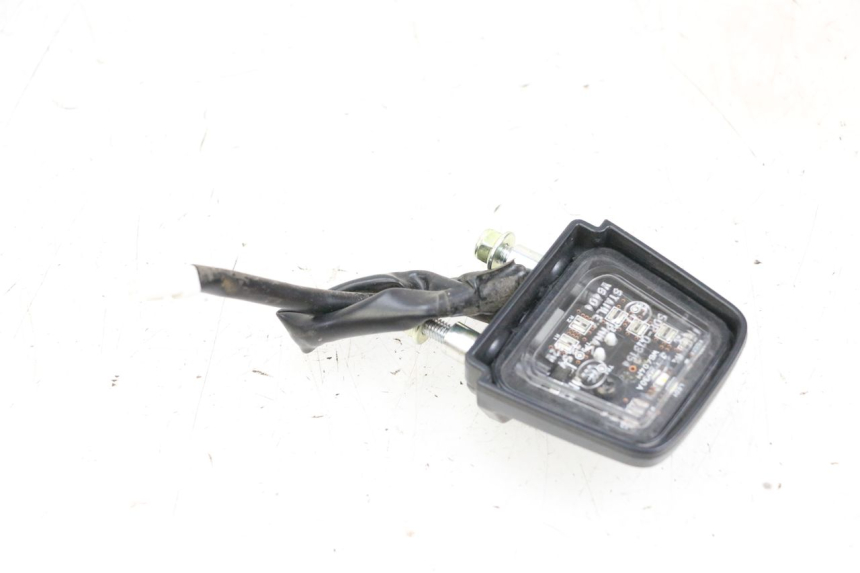 photo de ILUMINAÇÃO DE PLACA YAMAHA NEO'S CORE 1 (2022 - 2026) - Detalhe da peça