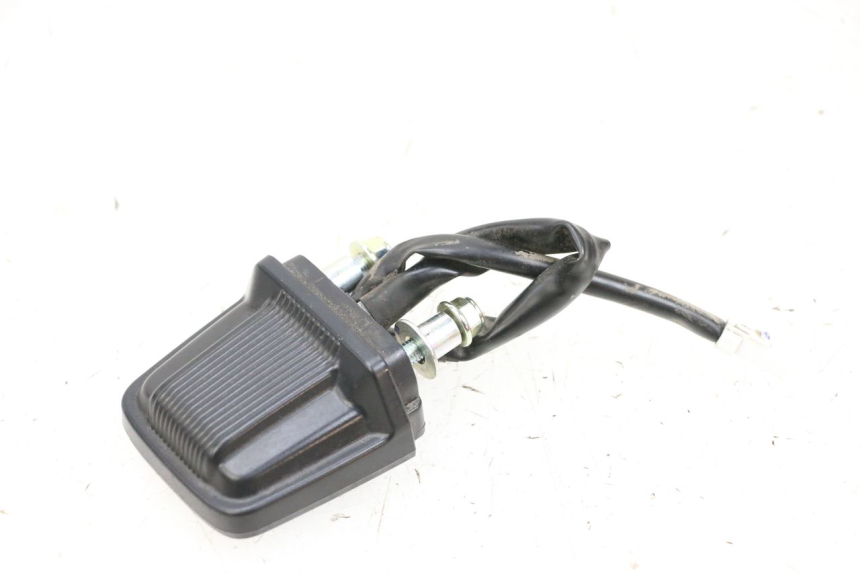 photo de ILUMINAÇÃO DE PLACA YAMAHA NEO'S CORE 1 (2022 - 2026) - Outro ângulo de visão