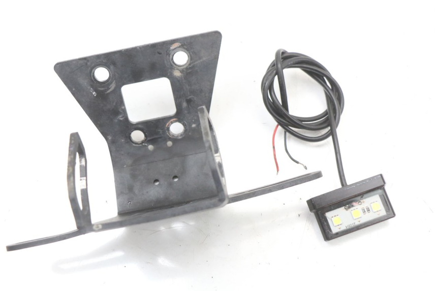 photo de ILUMINAÇÃO DE PLACA KAWASAKI NINJA 400 (2018 - 2023) - Zoom do estado de desgaste