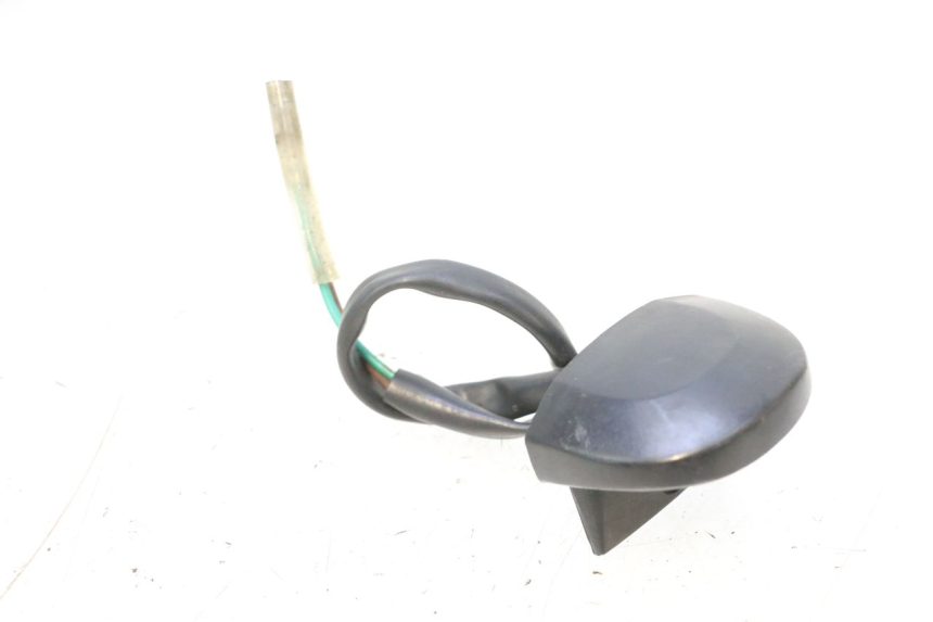 photo de ILUMINAÇÃO DE PLACA SYM ORBIT III 3 4T 50 (2018 - 2021) - Zoom do estado de desgaste