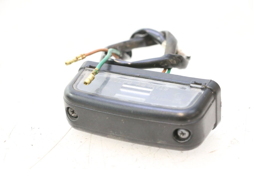 photo de ILUMINAÇÃO DE PLACA HONDA PCX (JF28) 125 (2009 - 2011) - Zoom do estado de desgaste