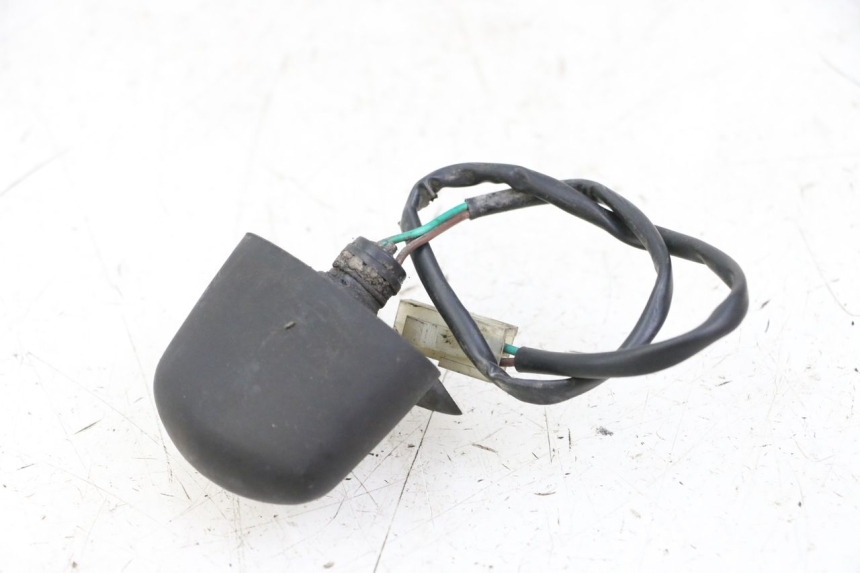 photo de ILUMINAÇÃO DE PLACA PEUGEOT SATELIS 125 (2013 - 2018) - Zoom do estado de desgaste