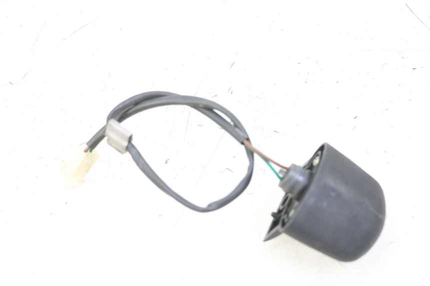 photo de ILUMINAÇÃO DE PLACA PEUGEOT SATELIS 125 (2013 - 2018) - Outro ângulo de visão