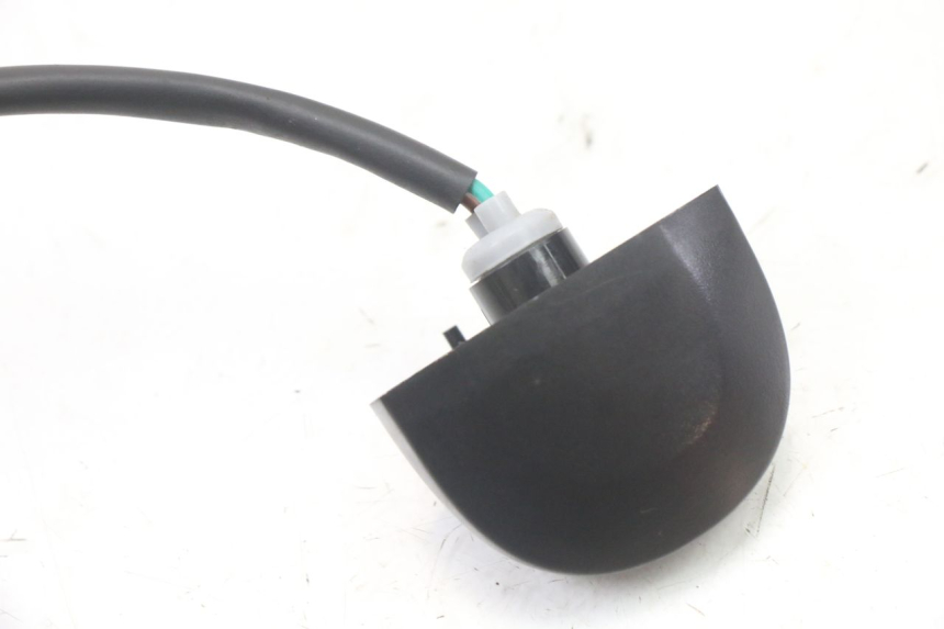 photo de ILUMINAÇÃO DE PLACA PEUGEOT TWEET 4T 50 (2023 - 2025) - Ampliação técnica