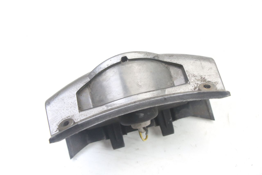 photo de ILUMINAÇÃO DE PLACA PIAGGIO VESPA GRANTURISMO 125 (2003 - 2007) - Detalhe da peça