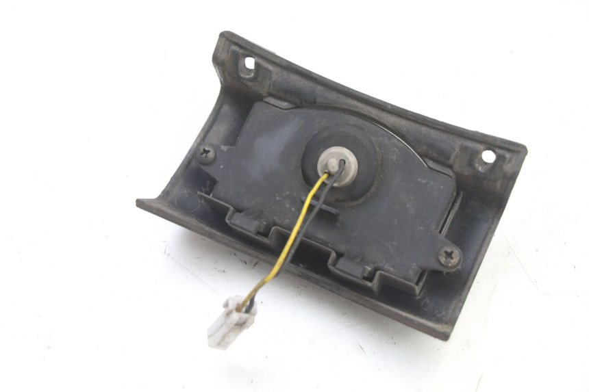 photo de ILUMINAÇÃO DE PLACA PIAGGIO VESPA GRANTURISMO 125 (2003 - 2007) - Outro ângulo de visão