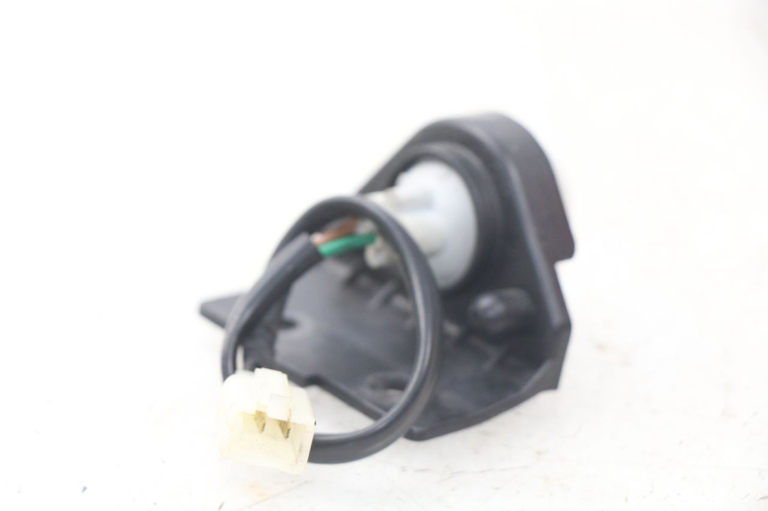 photo de ILUMINAÇÃO DE PLACA DAELIM S2 FI 125 (2008 - 2017) - Zoom do estado de desgaste