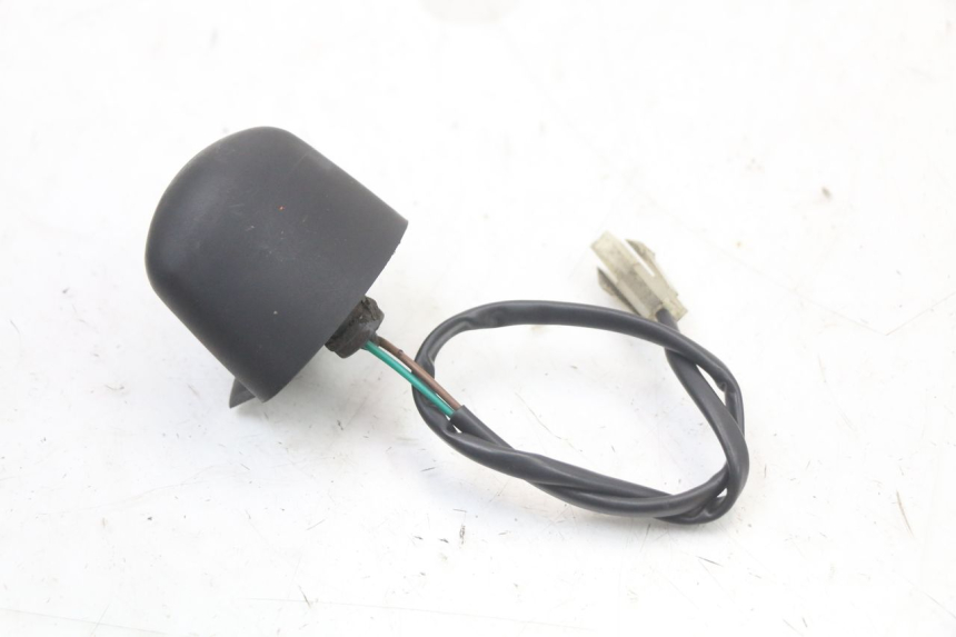photo de ILUMINAÇÃO DE PLACA PEUGEOT SATELIS 125 (2010 - 2012) - Outro ângulo de visão
