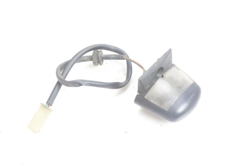 photo de ILUMINAÇÃO DE PLACA PEUGEOT SATELIS 125 (2006 - 2009) - Zoom do estado de desgaste