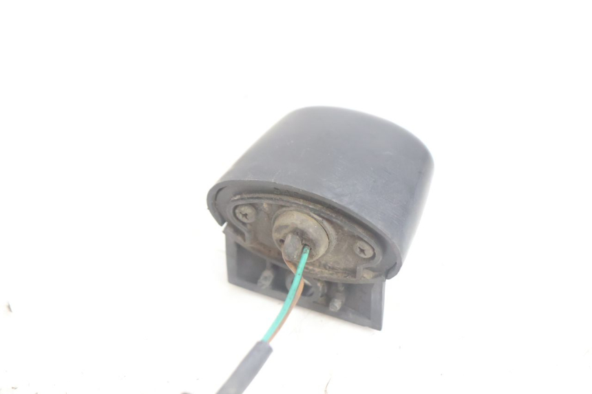 photo de ILUMINAÇÃO DE PLACA PEUGEOT SATELIS 125 (2006 - 2009) - Ampliação técnica
