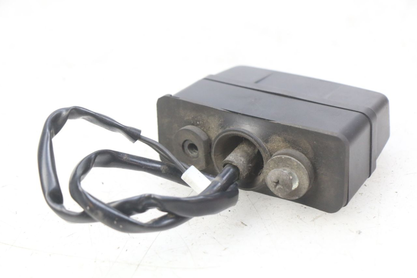 photo de ILUMINAÇÃO DE PLACA SUZUKI SIXTEEN 125 (2008 - 2010) - Detalhe da peça