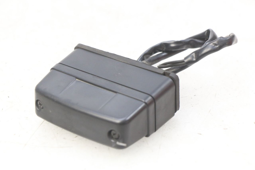 photo de ILUMINAÇÃO DE PLACA SUZUKI SIXTEEN 125 (2008 - 2010) - Zoom do estado de desgaste