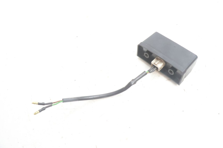 photo de ILUMINAÇÃO DE PLACA PEUGEOT VIVACITY 100 (1999 - 2008) - Outro ângulo de visão