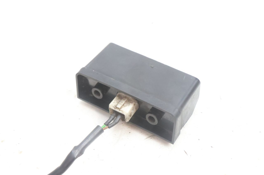photo de ILUMINAÇÃO DE PLACA PEUGEOT VIVACITY 100 (1999 - 2008) - Ampliação técnica
