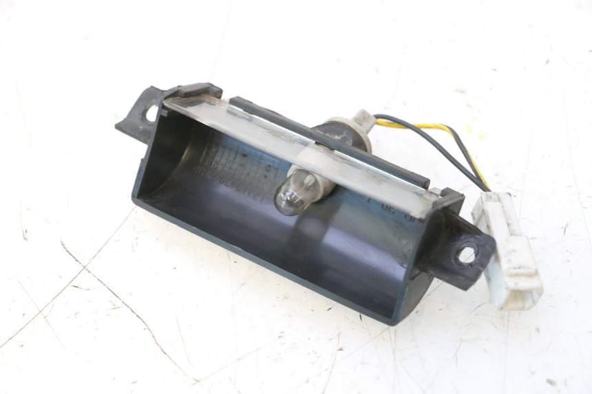 photo de ILUMINAÇÃO DE PLACA PIAGGIO X8 STREET 125 (2006 - 2007) - Detalhe da peça