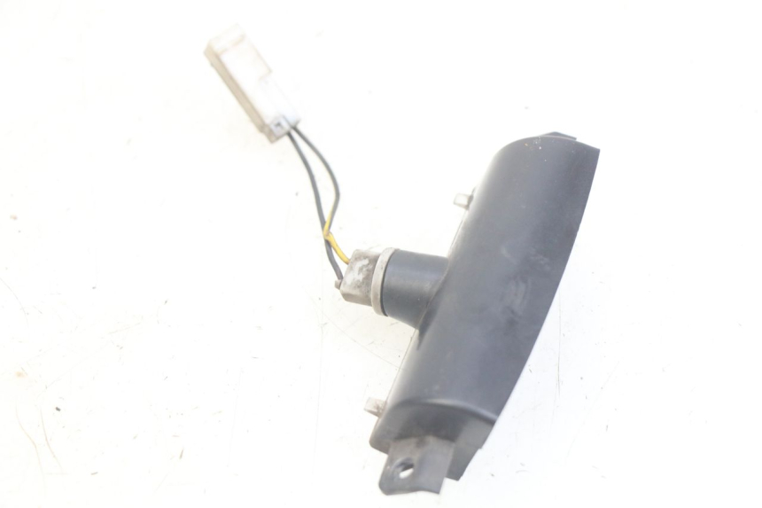 photo de ILUMINAÇÃO DE PLACA PIAGGIO XEVO - X EVO 125 (2007 - 2017) - Zoom do estado de desgaste