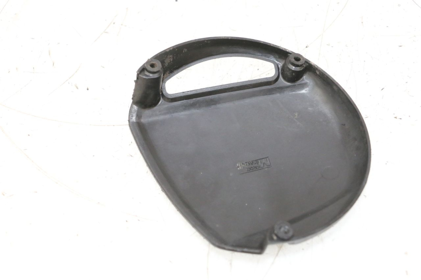 photo de TAMPA DO RADIADOR MBK BOOSTER SPIRIT NAKED 50 (2004 - 2017) - Detalhe da peça