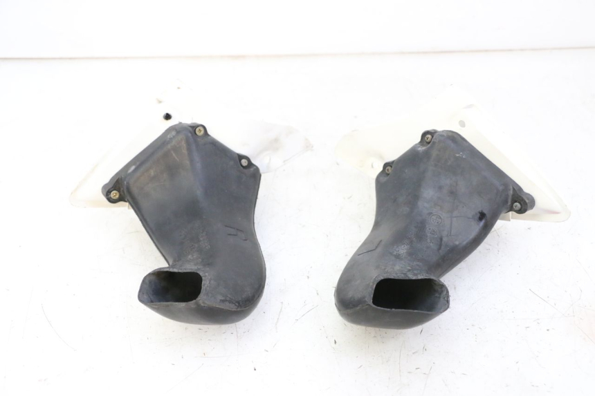 photo de SAÍDA DO RADIADOR YAMAHA FJ 36Y 1100 (1984 - 1985) - Zoom do estado de desgaste