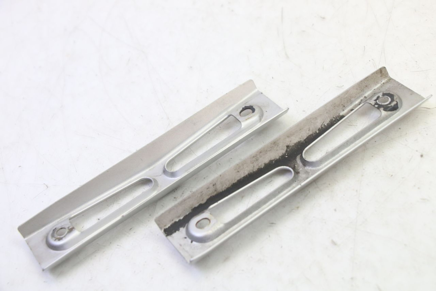 photo de SAÍDA DO RADIADOR YAMAHA FZ6 N FAZER 600 (2004 - 2006) - Outro ângulo de visão