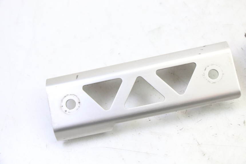 photo de SAÍDA DO RADIADOR SUZUKI SV S 650 (2003 - 2009) - Detalhe da peça
