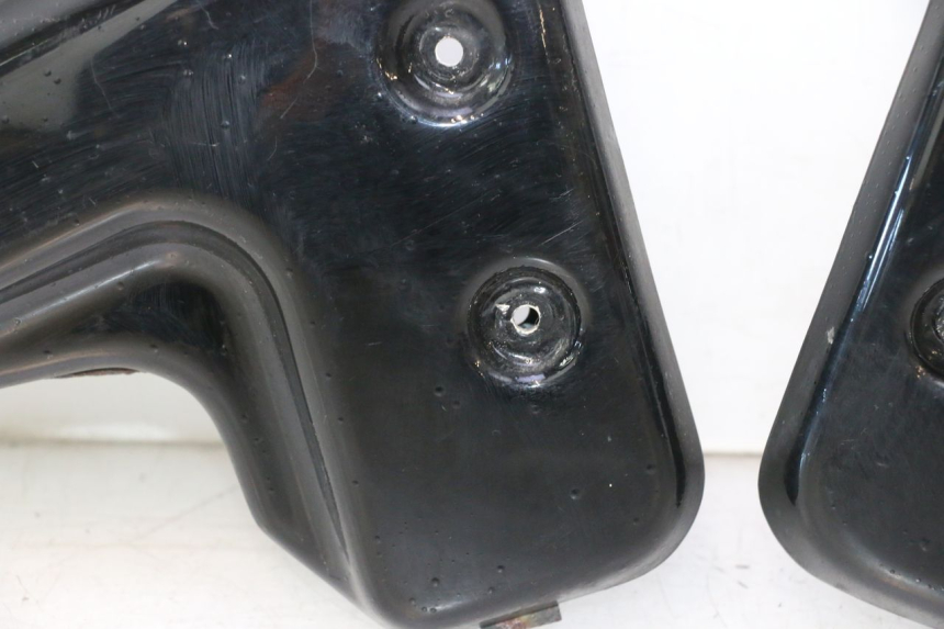 photo de TOMA DE RADIADOR YAMAHA XJR 1300 (1998 - 2002) - Zoom do estado de desgaste