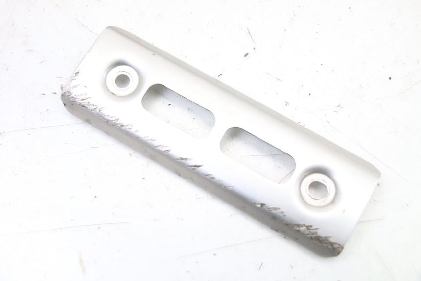 photo de SAÍDA DO RADIADOR YAMAHA FZS FAZER 600 (2001 - 2003) - Detalhe da peça