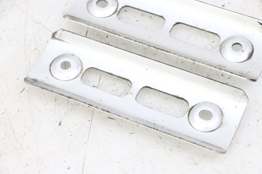 photo de SAÍDA DO RADIADOR YAMAHA FZS FAZER 600 (2001 - 2003) - Detalhe da peça