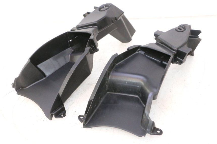 photo de TOMA DE RADIADOR YAMAHA YZF R6 600 (2008 - 2009) - Detalhe da peça