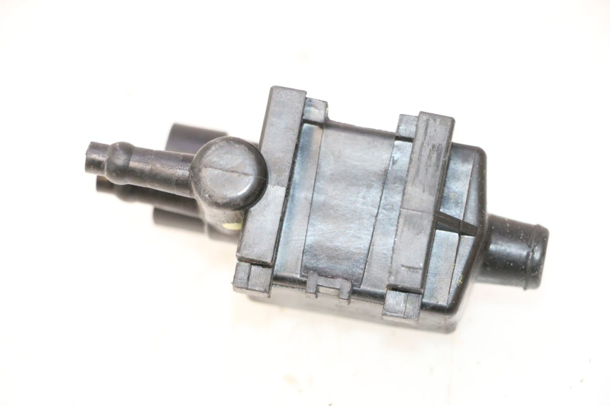 photo de VÁLVULA SOLENOIDE DO CANISTER HARLEY DAVIDSON ROAD GLIDE FLTRXSE 1920 (2018 - 2022) - Detalhe da peça