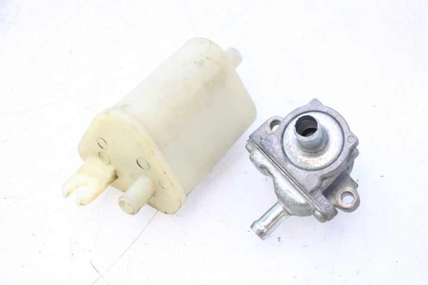 photo de VÁLVULA SOLENOIDE DO CANISTER YAMAHA YP MAJESTY 125 (2007 - 2010) - Vista principal