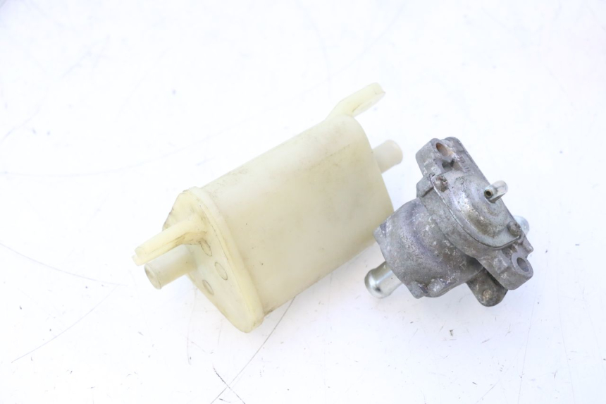 photo de VÁLVULA SOLENOIDE DO CANISTER YAMAHA YP MAJESTY 125 (2007 - 2010) - Detalhe da peça