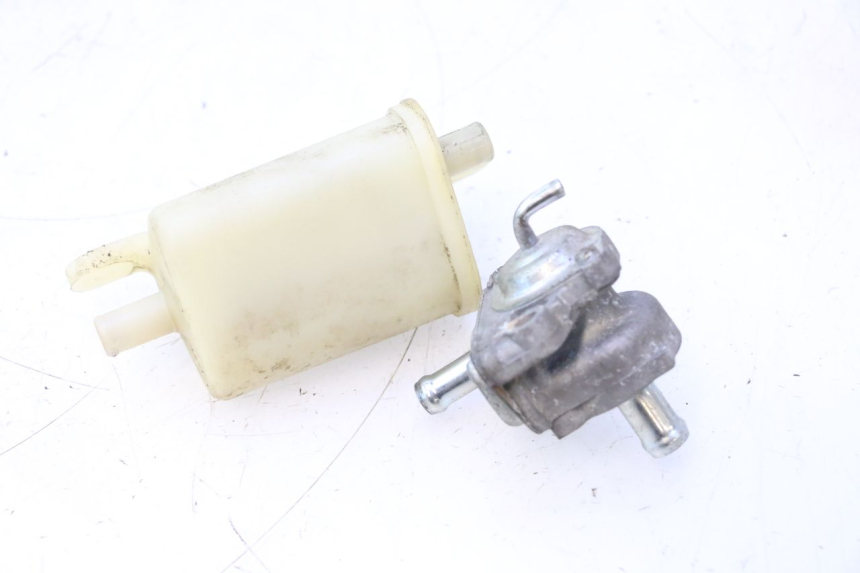 photo de VÁLVULA SOLENOIDE DO CANISTER YAMAHA YP MAJESTY 125 (2007 - 2010) - Zoom do estado de desgaste