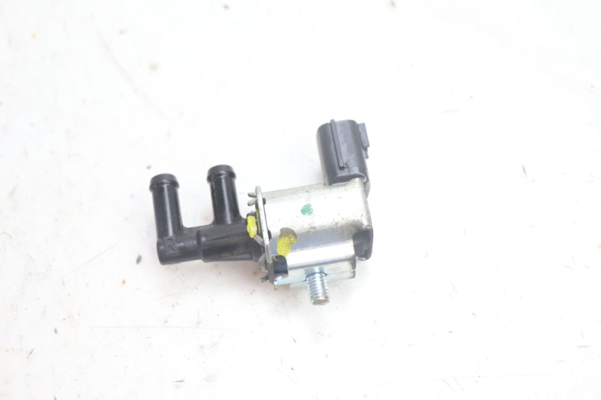 photo de VÁLVULA SOLENOIDE DO CANISTER PIAGGIO ZIP IGET 4T 50 (2021 - 2023) - Vista principal