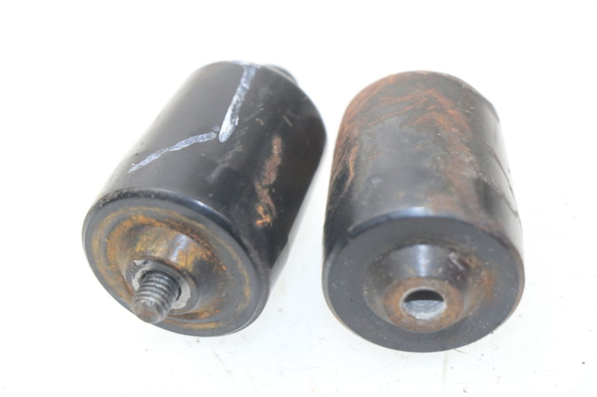photo de TAMPA DO GUIDÃO YAMAHA FZ8 800 (2010 - 2016) - Zoom do estado de desgaste