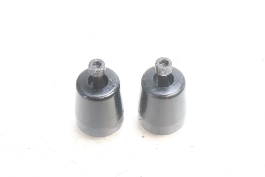 photo de TAMPA DO GUIDÃO YAMAHA FZ8 800 (2010 - 2016) - Detalhe da peça