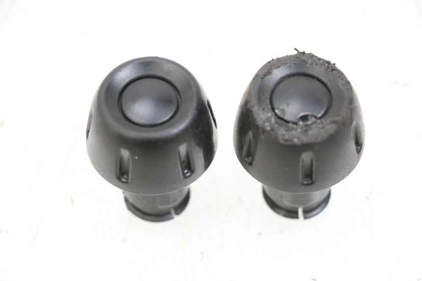 photo de Tampa de punho YAMAHA NEO'S CORE 1 (2022 - 2026) - Vista principal