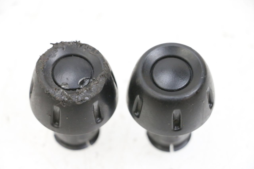 photo de Tampa de punho YAMAHA NEO'S CORE 1 (2022 - 2026) - Zoom do estado de desgaste