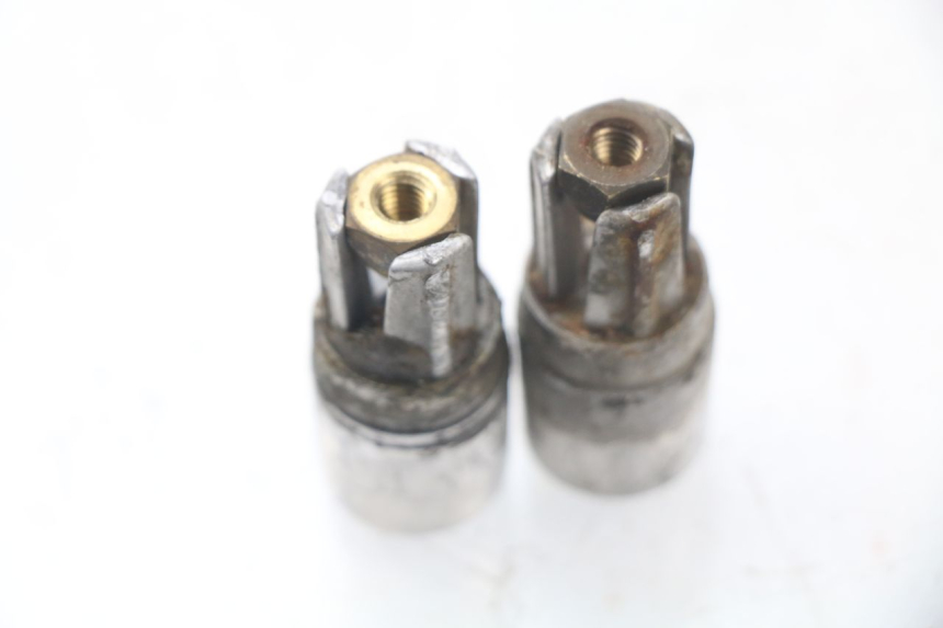 photo de TAMPA DO GUIDÃO YAMAHA NEOS NEO'S 4T 50 (2008 - 2016) - Zoom do estado de desgaste