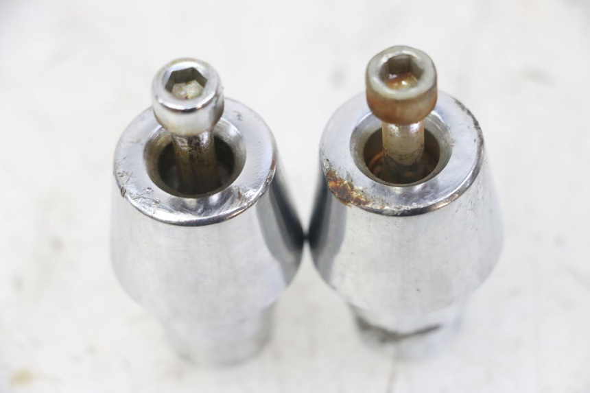 photo de TAMPA DO GUIDÃO PEUGEOT SATELIS 125 (2013 - 2018) - Detalhe da peça