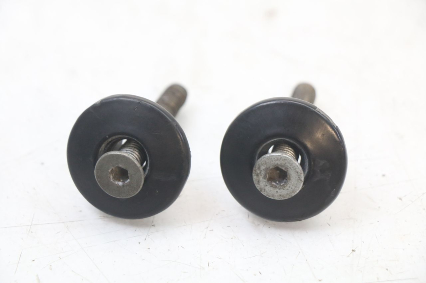 photo de TAMPA DO GUIDÃO YAMAHA XJ6 ABS 600 (2008 - 2016) - Detalhe da peça