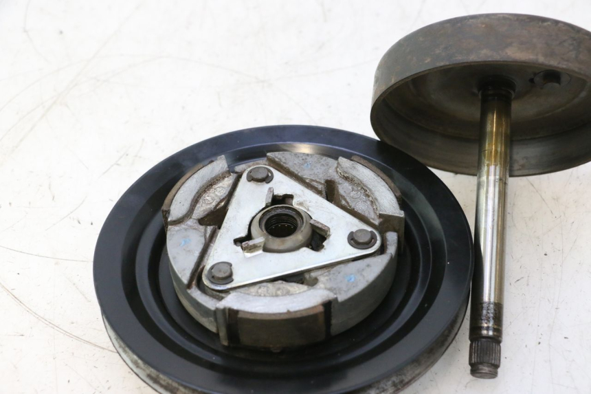 photo de EMBREAGEM PEUGEOT 103 SPX CLIP 50 (1989 - 1992) - Detalhe da peça