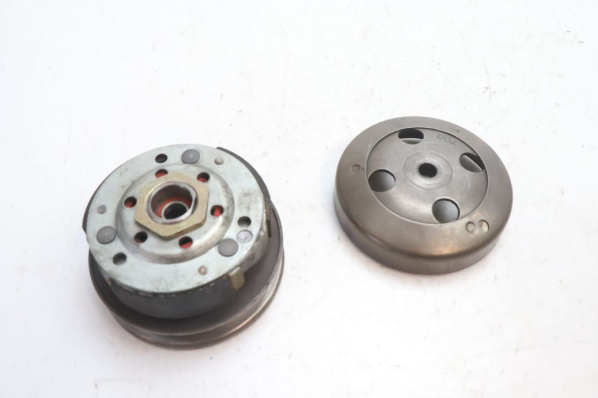 photo de EMBREAGEM MBK BOOSTER SPIRIT 50 (2004 - 2017) - Outro ângulo de visão