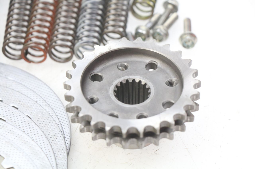 photo de EMBREAGEM ROYAL ENFIELD BULLET CLASSIC 500 (2017 - 2020) - Pontos de fixação