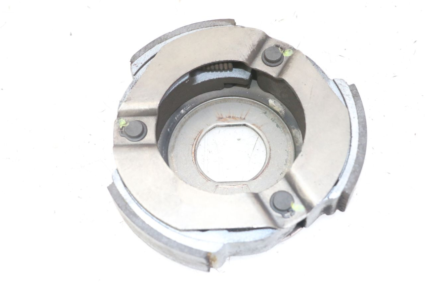 photo de EMBREAGEM PEUGEOT ELYSTAR 125 (2002 - 2007) - Outro ângulo de visão
