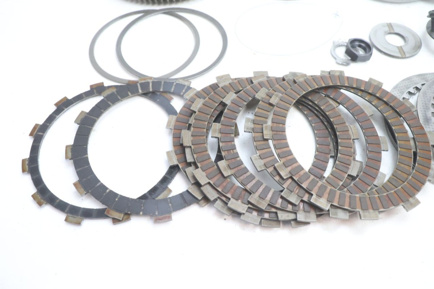 photo de EMBREAGEM YAMAHA FJR 1300 (2001 - 2005) - Pontos de fixação