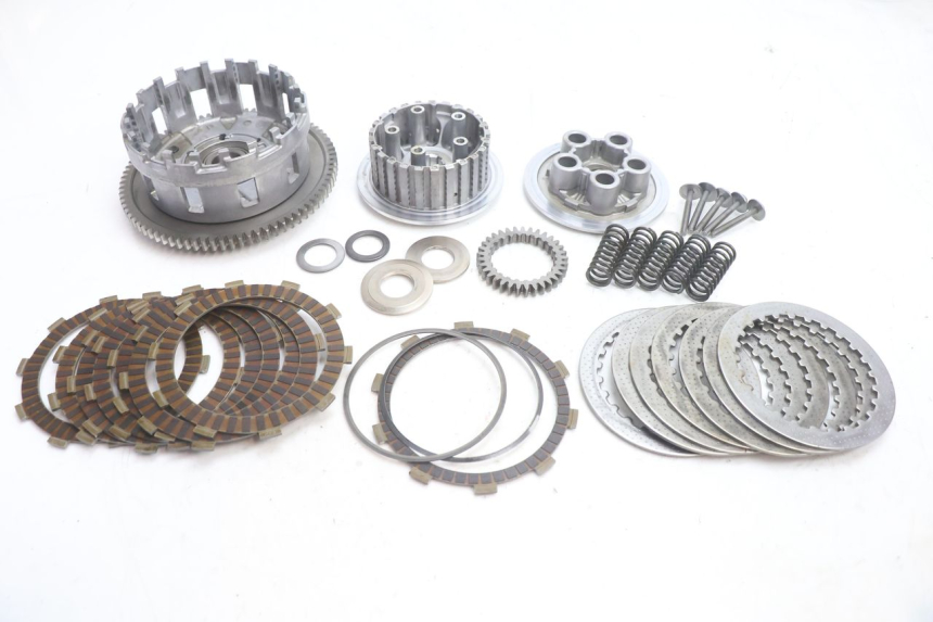 photo de EMBREAGEM SUZUKI GSR 600 (2005 - 2012) - Vista principal