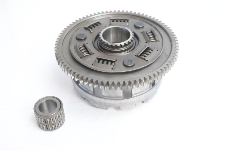 photo de EMBREAGEM SUZUKI GSR 600 (2005 - 2012) - Ampliação técnica