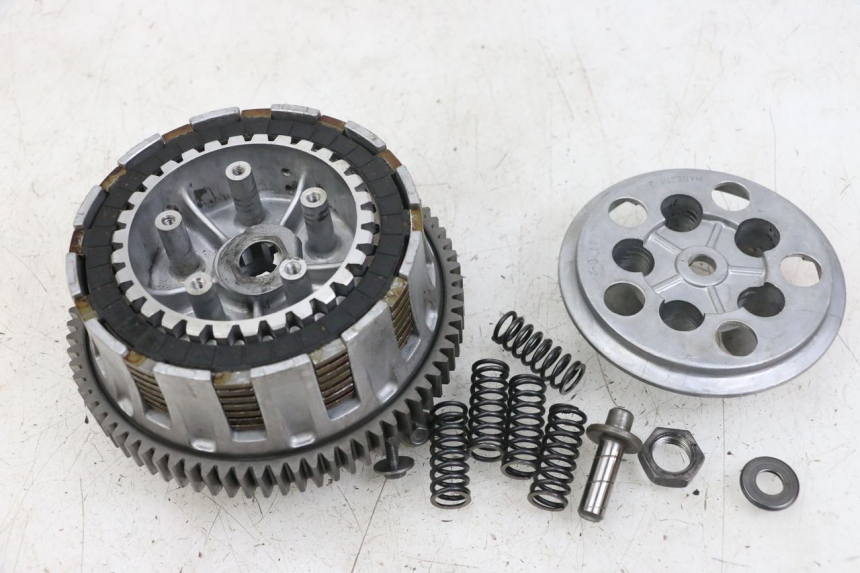 photo de EMBREAGEM SUZUKI GSX E 250 (1982 - 1983) - Ampliação técnica
