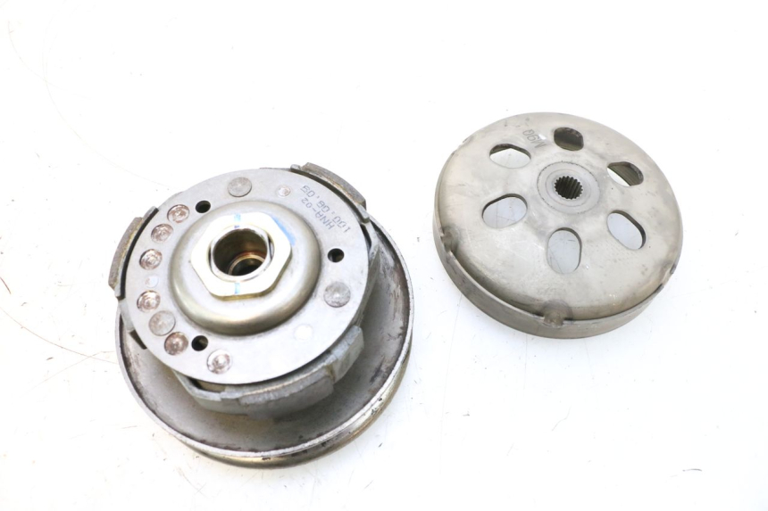 photo de EMBREAGEM SYM GTS EVO 125 (2009 - 2013) - Outro ângulo de visão