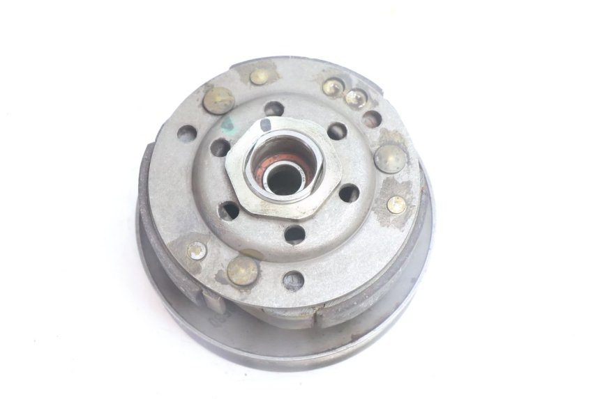 photo de EMBREAGEM PEUGEOT KISBEE 2T 50 (2010 - 2017) - Detalhe da peça